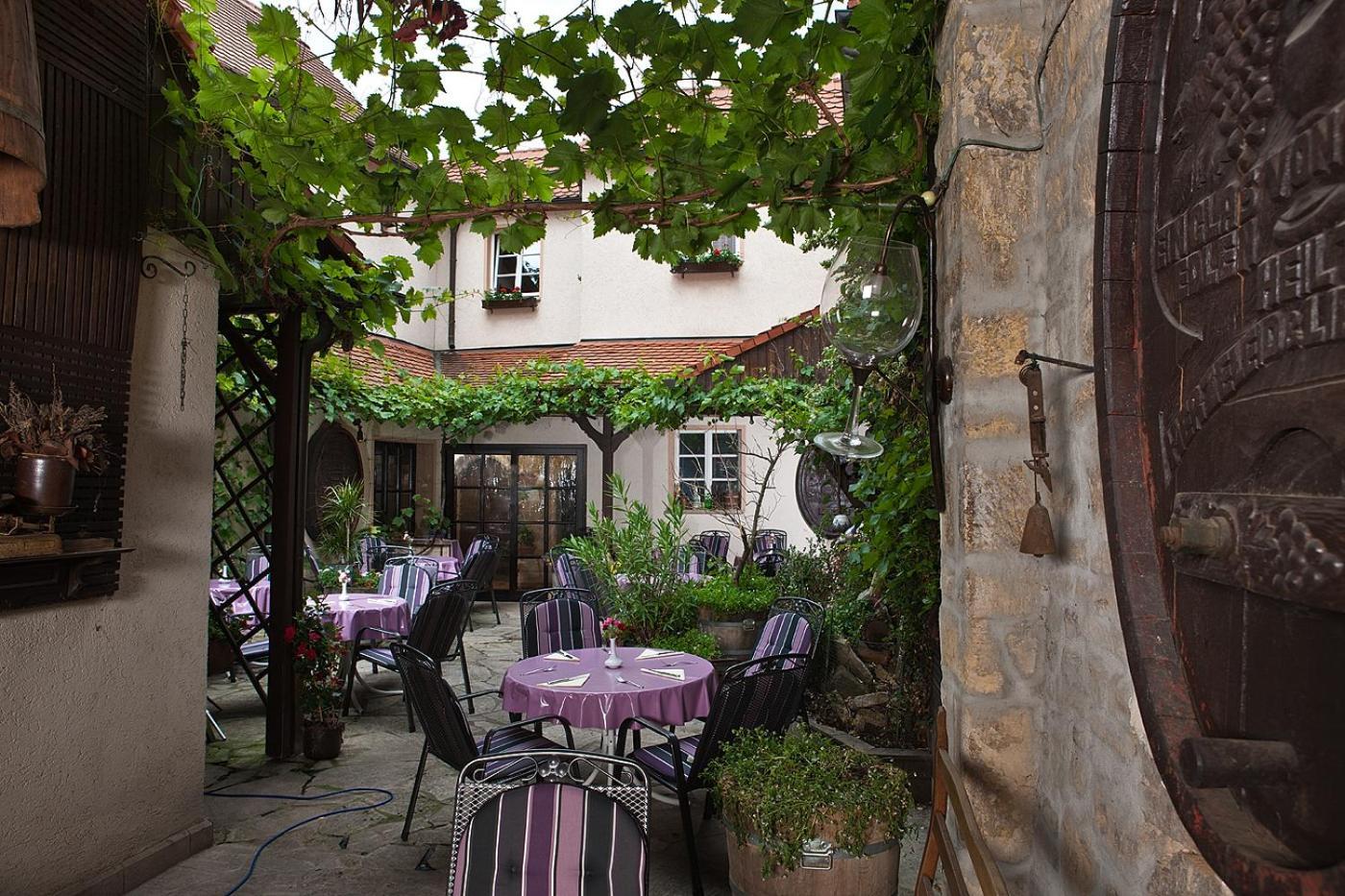 Hotel Altdeutsche Weinstuben Freyburg Esterno foto